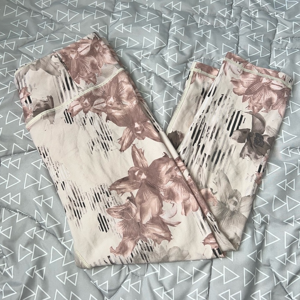 CALIA size medium capri leggings